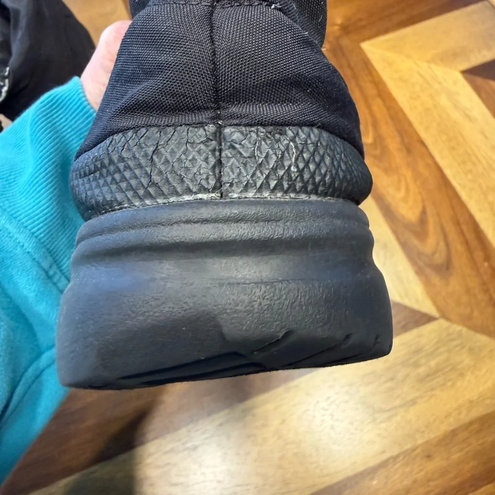 The North Face Black Quilted 700 Goose Down Insulated Winter Boots Preowned
